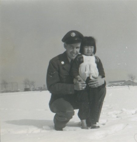 raymondholderintoyko.jpg